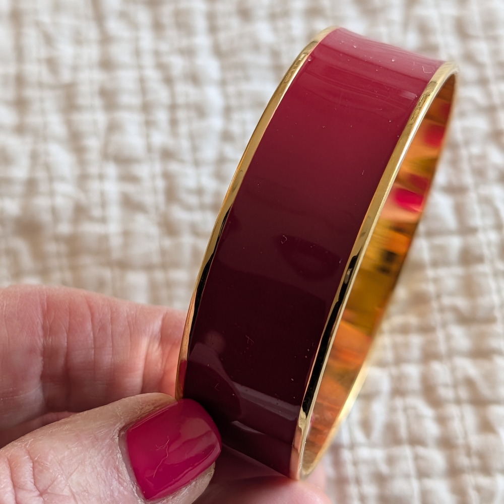 Elegant Gold and Red Bangle